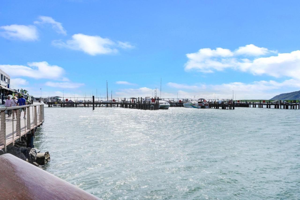 315 Harbour With Ocean Views Apartment Cairns